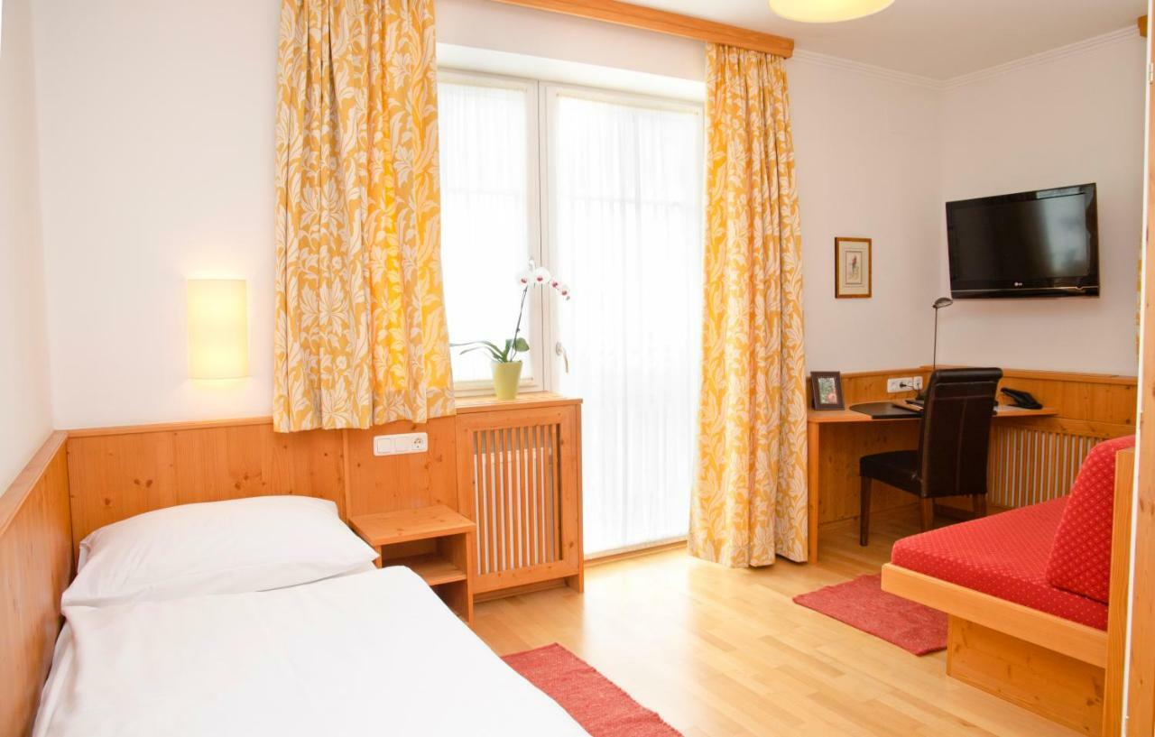 Hotel Gasthof Koenig Kremsmünster Exterior foto